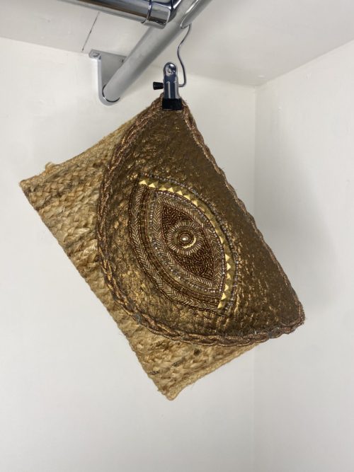 bronze eye clutch