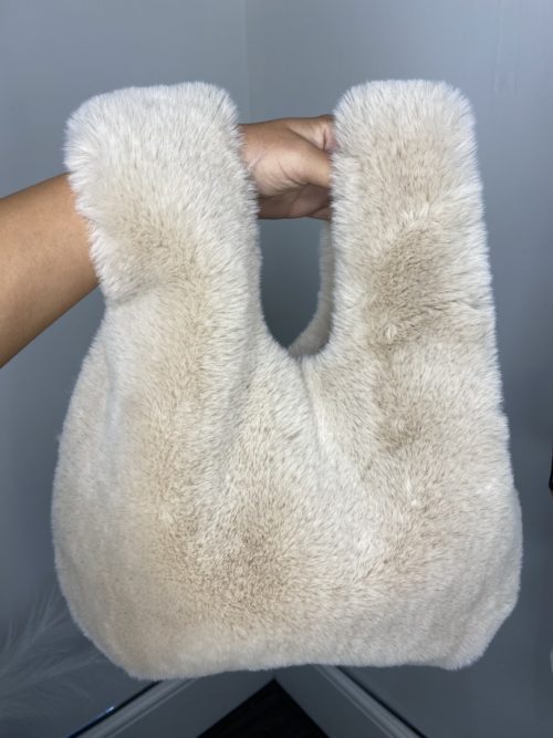 cream fur bag 2