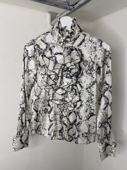 blavk and white snake prnt ruffle blouse