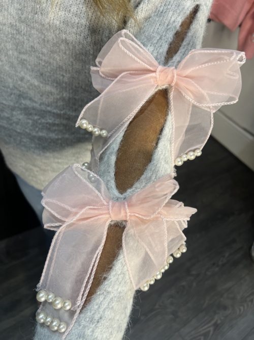 grey pink bow 2